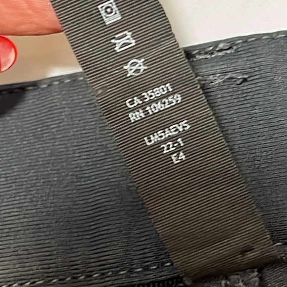 Lululemon GRAY Commission Pant 38 men SHORT INSEAM snap back pockets tapered leg - Picture 13 of 16